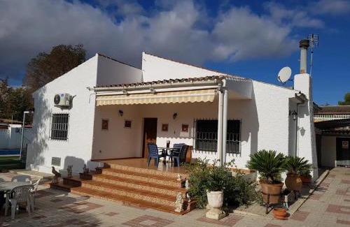 Jaen Casa | Chalet independiente en zona residencial rural con piscina privada