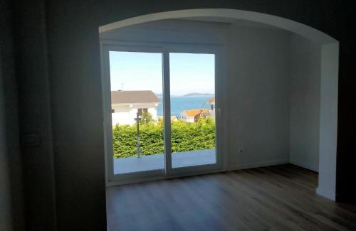 Oia Casa | Chalet independiente zona Coruxo