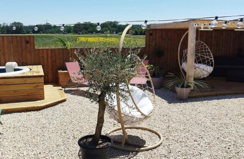 Sorigny Chalet De Esquí | Chalet industriel avec filet et spa