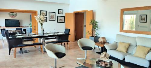 Roquetas de Mar Chalet De Esquí | Chalet Irlanda - 5 bedrooms PRIVATE HOUSE 300M FROM BEACH