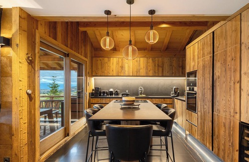 Superbolquere Chalet De Esquí | Chalet 'Isabella Lodge Pyrénées' con vistas, terraza privada y Wi-Fi