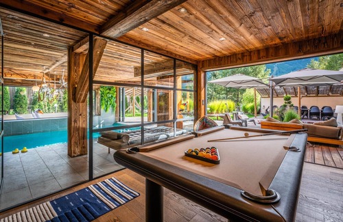 Monetier-les-Bains Chalet De Esquí | chalet l'orpin, piscina, sauna, billar, cine