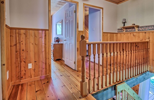 Sainte-Anne-du-Lac Cabaña | Chalet la Boréale - Tranquility by the lake!