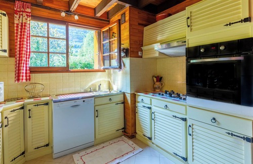 Chaparon Chalet De Esquí | Chalet "La Boissellerie" con vistas al lago, piscina privada y Wi-Fi