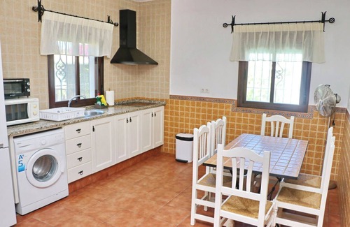 Conil de la Frontera Chalet De Esquí | Chalet la Dehesa con piscina vallada