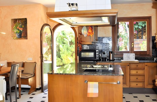 Andraitx Chalet De Esquí | Chalet 'La Perla Negra' con piscina privada, jardín privado y Wi-Fi