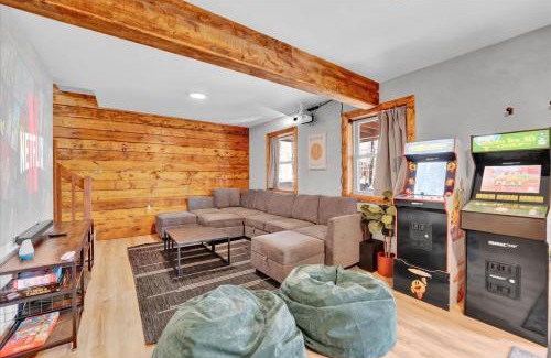 Gouldsboro Chalet De Esquí | Chalet Lake, Movie Theater, Hot Tub, Arcade