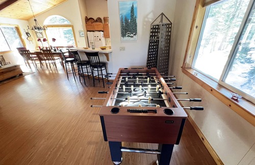McKinney Estates Casa | Chalet Lani - HOT TUB - 3 bedroom, 2 bath - Quiet Location!