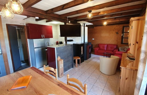 Champdray Chalet De Esquí | Chalet 'Le Chandeley' con terraza privada, jardín privado y Wi-Fi