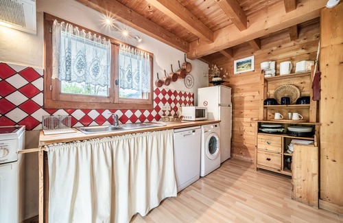 Vacheresse Chalet De Esquí | Chalet 'Le Darbon 3 Étoiles' con vistas a la montaña, jardín privado y Wi-Fi
