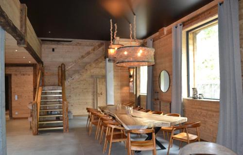 Mont-de-Lans Chalet De Esquí | Chalet Le Petit Bes by Leavetown Vacations