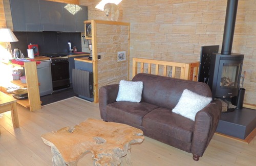 Les Angles Apartamento | FOX apartamento renovado en un chalet con vistas al lago Matemale 11 pers