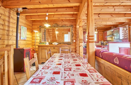 Gresse-en-Vercors Chalet De Esquí | Chalet 'Le Serac' con vistas a la montaña, terraza privada y Wi-Fi