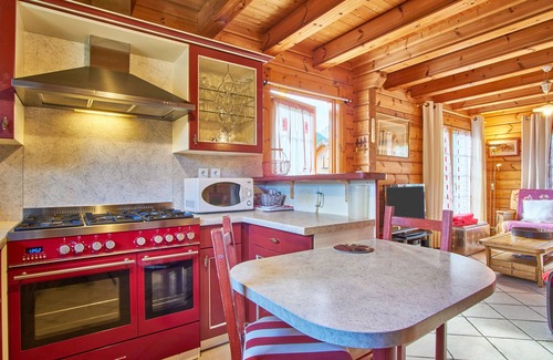 Gresse-en-Vercors Chalet De Esquí | Chalet 'Le Serac' con vistas a la montaña, terraza privada y Wi-Fi