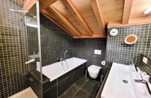 Les Gets Chalet De Esquí | Chalet Les Sauvageons - Grand luxe au cœur des Gets, avec piscine & hammam MAE-2431