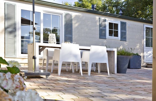 Goedereede Casa | Lovely, fully furnished and cared for chalet.
