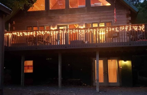 Lake Ariel Chalet De Esquí | Chalet Log Home in Lake Ariel Hideout community