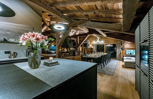 Chamonix-Mont-Blanc Casa | Chalet Lupa by Hip Chalets Spacious and exclusive family chalet.