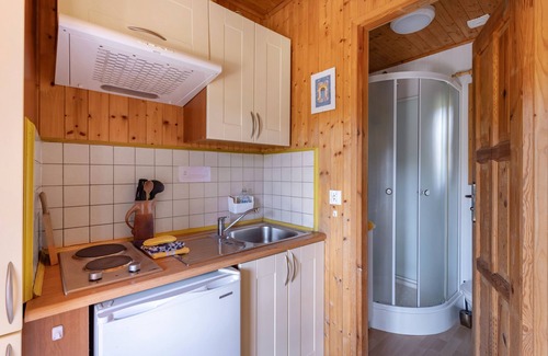 Rouffiac-des-Corbieres Chalet De Esquí | Chalet 'Maroc' con vistas a la montaña, piscina compartida y terraza privada