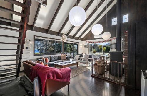 Waitahanui Casa | Chalet Mahuta - Five Mile Bay Holiday Home