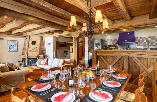 Chamonix-Mont-Blanc Chalet De Esquí | Chalet Melusine Big Chalet w Spa Pool, Sauna, Huge Terrace, Views & Privacy!