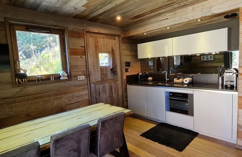 Superbolquere Chalet De Esquí | Chalet-Mintaka-De Lujo-Habitación con desagüe-Vista a la Montana