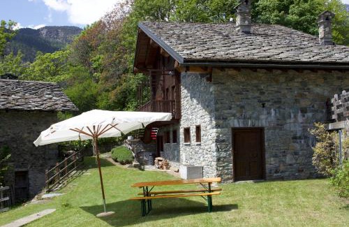 Champdepraz Chalet De Esquí | CHALET MONT AVIC