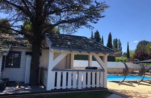 Camaret-sur-Aigues Chalet De Esquí | Chalet Mont Ventoux et Chalet VIP
