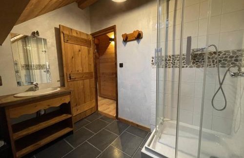 Saint-Sorlin-d'Arves Chalet De Esquí | Chalet montagnard 15 personnes - proche du centre du village
