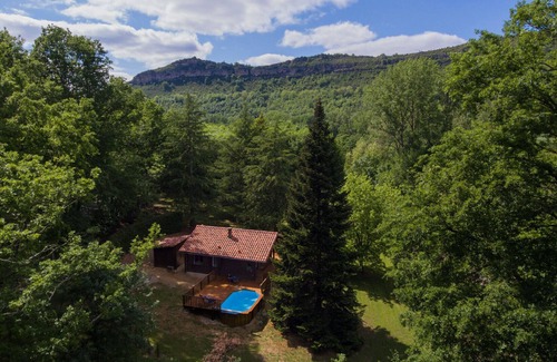 Saint-Antonin Noble Val Chalet De Esquí | Chalet cerca del río en un parque arbolado y piscina climatizada