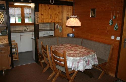 Leuk Casa | Chalet Oase Obere Wohnung