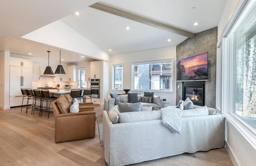 Truckee Casa | Chalet on Shady Lane at Schaffer's Mill, 4BDRM, Club Amenities Included!