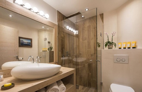 Les Almes Chalet De Esquí | Chalet Opale- Chalet de lujo de 5 dormitorios, ubicación privilegiada en Tignes Le Lac