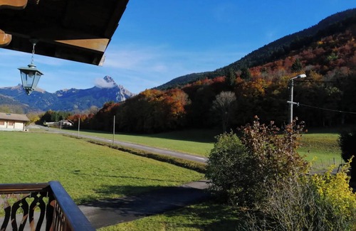 Bernex Chalet De Esquí | Chalet 'Phidel - 11 Personnes' con vistas a la montaña, terraza privada y Wi-Fi