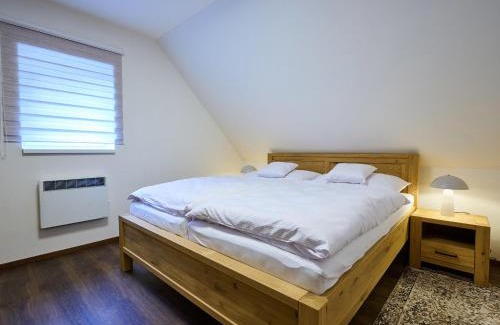 Smrzovka Chalet De Esquí | Chalet Pod lesem by Interhome