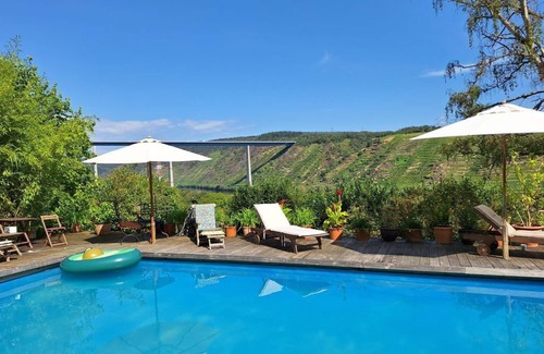 Dieblich Apartamento | Chalet Ritz - Chalet with garden & pool