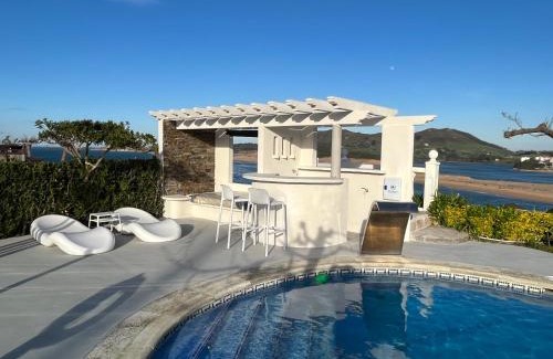 Miengo Casa | Chalet Robayera a línea de playa