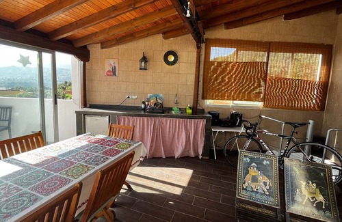 La Solana Chalet De Esquí | 'Chalet Rural Amaia' con vistas al mar, Wi-Fi y aire acondicionado