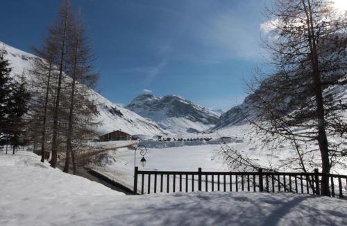 Val-d'Isere Chalet De Esquí | Chalet rustique chaleureux avec cheminée à Val-d'Isère - FR-1-694-219