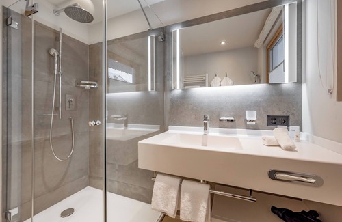 Ravaisch Hotel | Chalet Silvretta Hotel & Spa