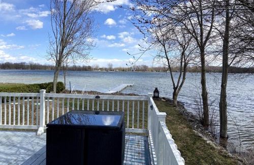 Le Haut-Richelieu Regional County Municipality Chalet De Esquí | Chalet St-Jean-Sur-Richelieu Waterfront