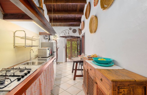 Olbia Chalet De Esquí | Chalet "Stazzu Straetu" with Sea View, Private Terrace & Private Garden