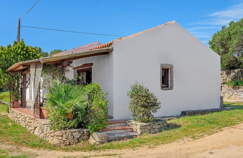 Olbia Chalet De Esquí | Chalet "Stazzu Straetu" with Sea View, Private Terrace & Private Garden