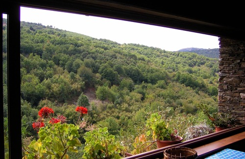 Aritzo Chalet De Esquí | Su Foxile Chalet con barbacoa y piscina se ofrece del 21 al 24 de agosto.