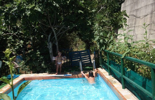 Aritzo Chalet De Esquí | Su Foxile Chalet con barbacoa y piscina se ofrece del 21 al 24 de agosto.