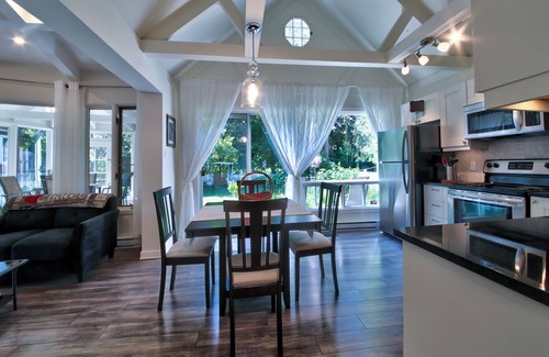 Dorval Chalet De Esquí | Chalet SUR LE Lac, A Quelques PAS DU LAC St-louis