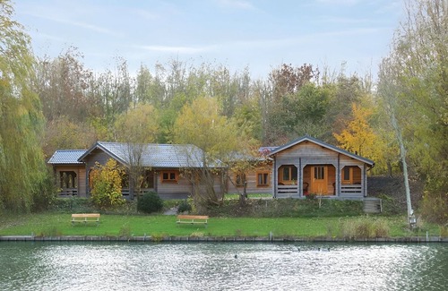 Zoutkamp Chalet De Esquí | Chalet the Kingfisher on small nature campsite 't Ol Gat