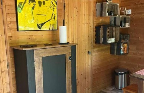La Voulte-sur-Rhone Cabina | Chalet 'Tout Confort Vintage' with Mountain View, Private Terrace and Private Garden