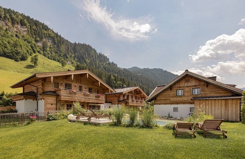 Grossarl Chalet De Esquí | Chalet vacation in the Salzburg mountains with private saunaChalet vacation with dog