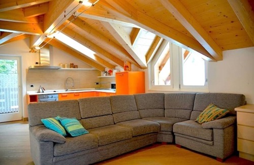 Tesero Chalet De Esquí | CHALET VILLA BIANCA FIEMME VALLEY two apartments